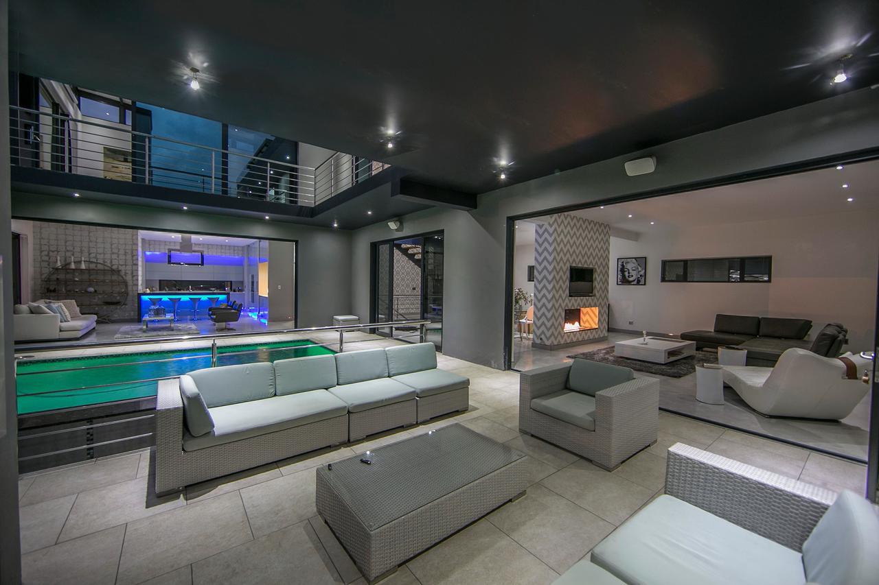 ساندتون Luxurious Contemporary Villa المظهر الخارجي الصورة